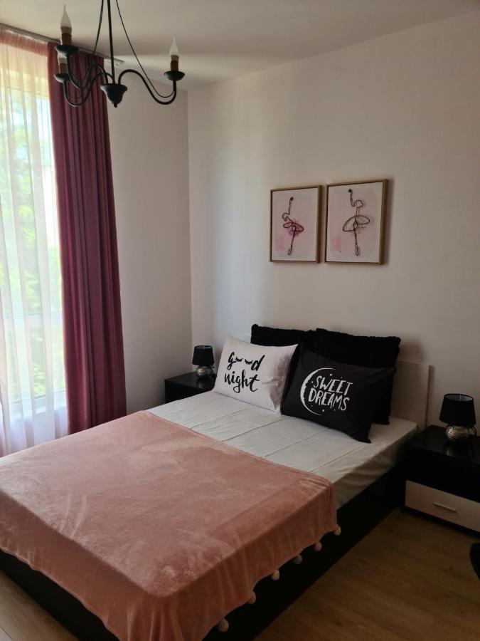 Rose Studio Apartment Burgas ภายนอก รูปภาพ